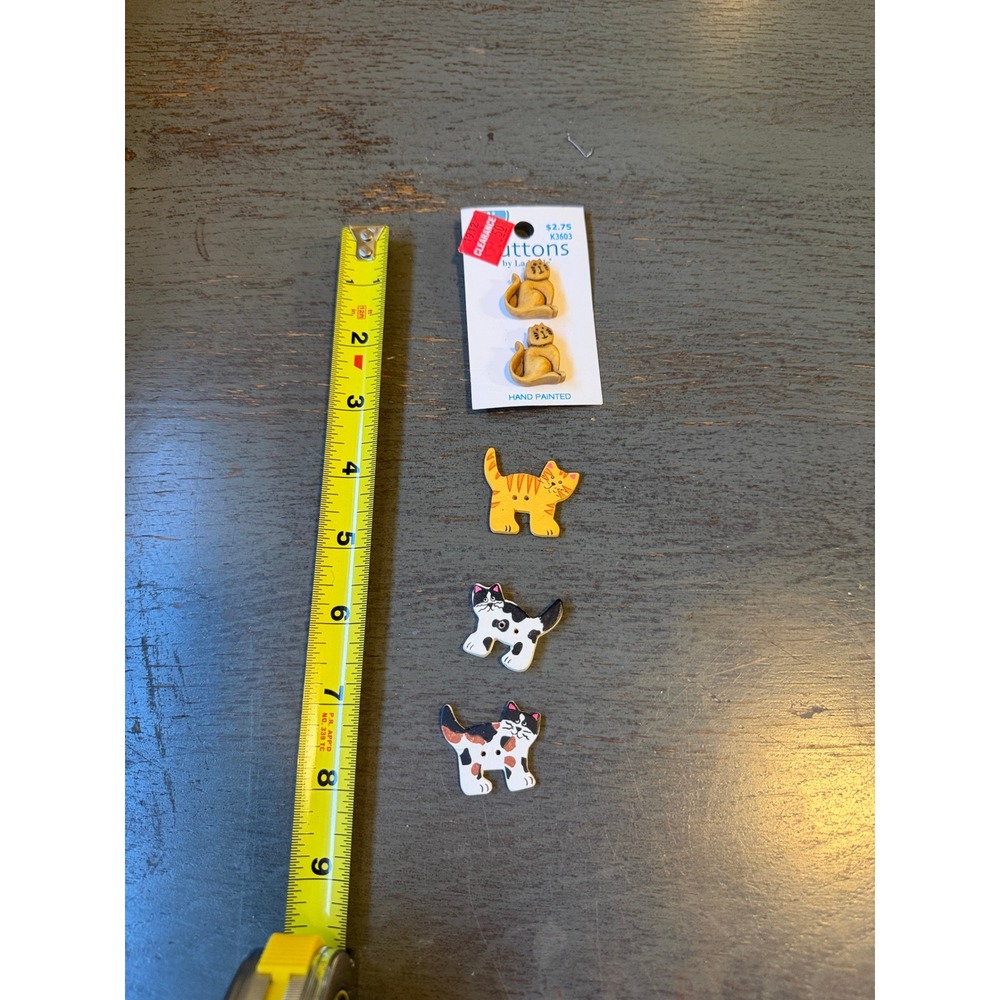 La Mode Hand Painted Cat Buttons 5pc Set Novelty Animal Sewing Crafts K3603